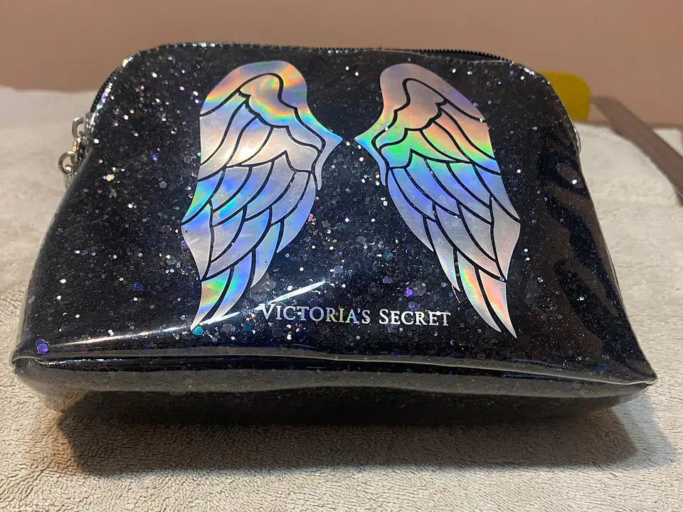 Victoria's Secret Estuche Cosmetiquero Glitter Alas 5