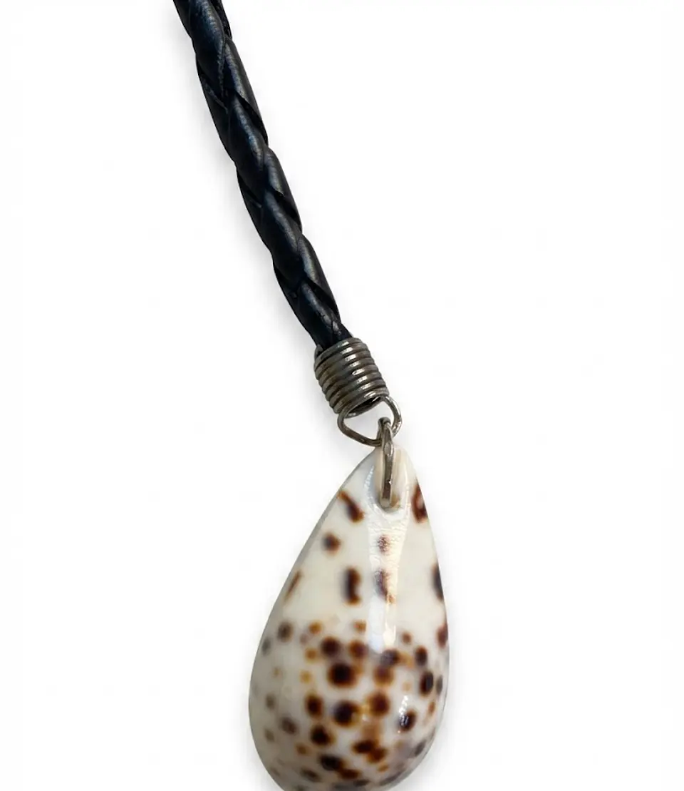 Collar Exclusivo - Combinación Madera, Nácar y Cuero Sintético 6