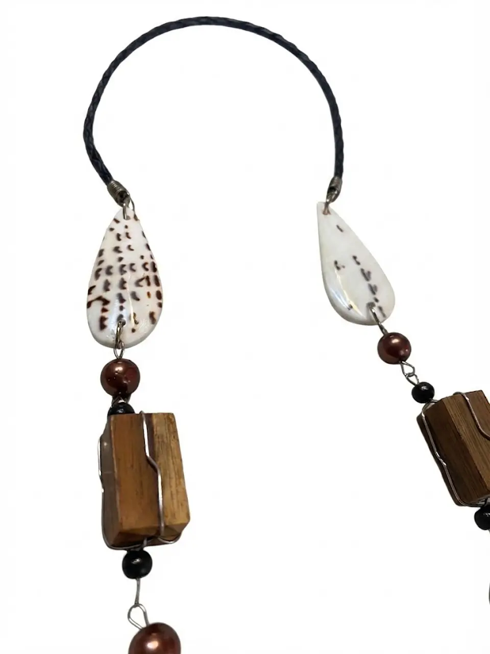 Collar Exclusivo - Combinación Madera, Nácar y Cuero Sintético 7