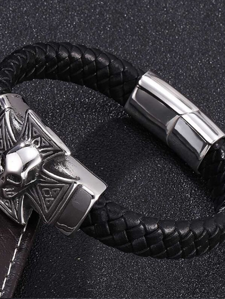 Pulsera Calavera en cruz 2