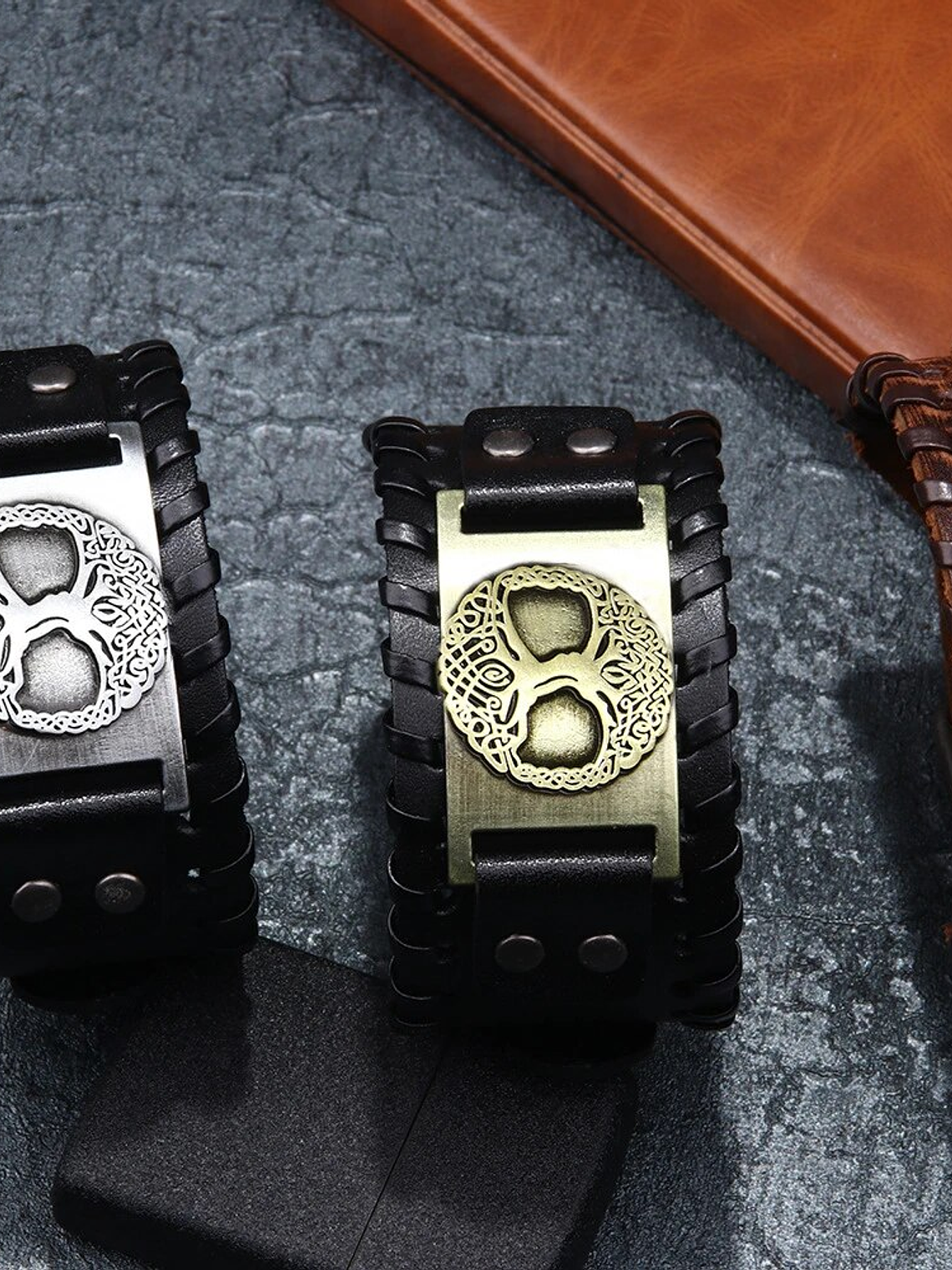 Brazalete Yggdrasill 2