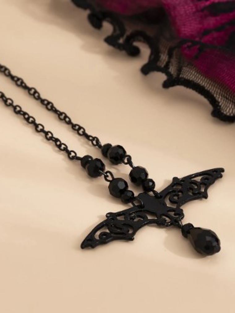 Collar con Colgante de Murciélago 4