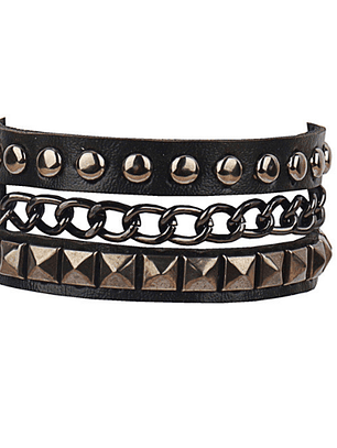 Brazalete ecocuero cadena y tachas