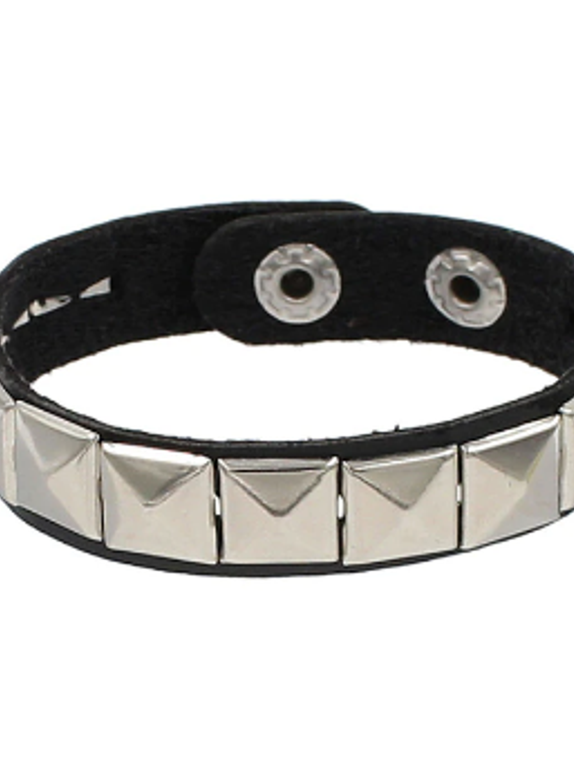 Brazalete ecocuero  tachas cuadradas una línea 1