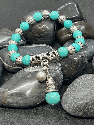 Pulsera piedras turquesa dije Turquesa.