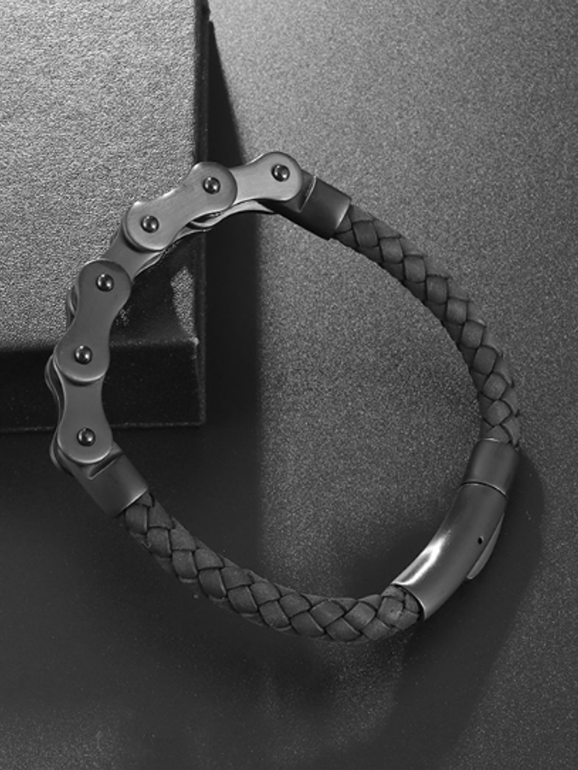 Pulsera cuero Negro entrelazado y Cadena 1