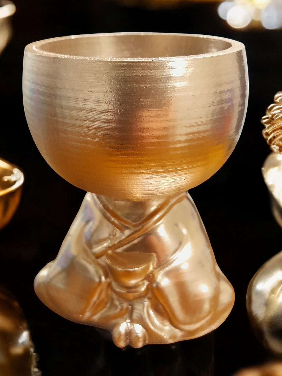 Macetero monje meditando 10 cm 4