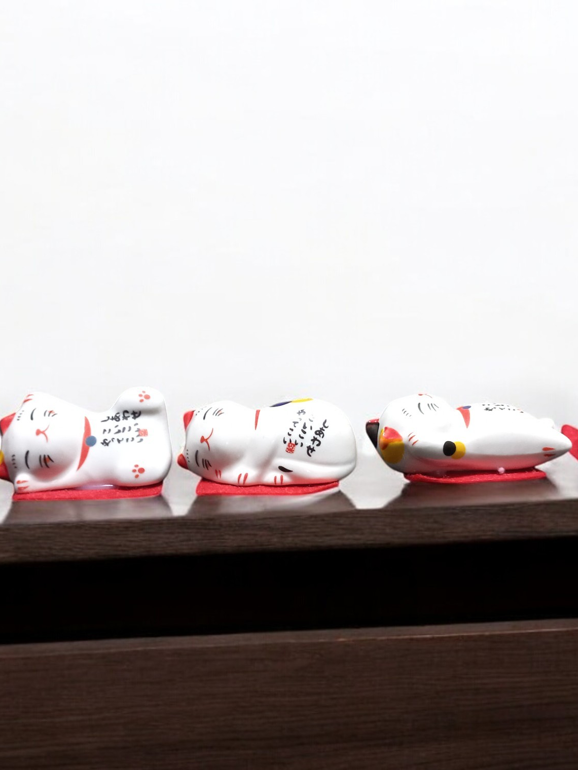 Figura Set 5 mini gatos de la felicidad - 5cm 1