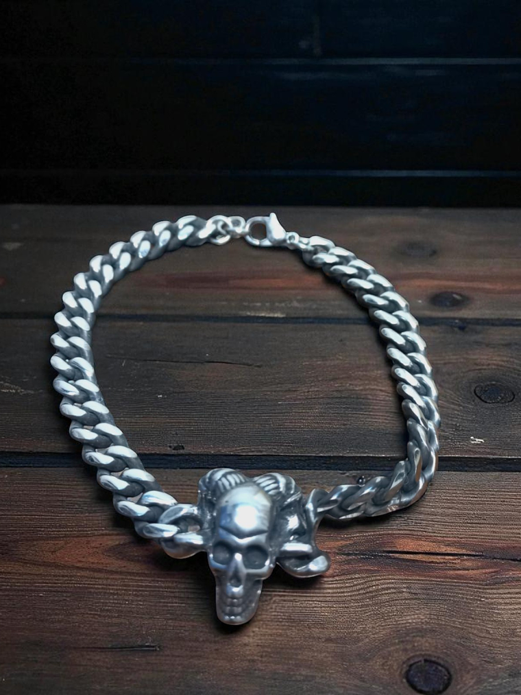 Pulsera de acero 18,5cm con deje de calavera extrema 1