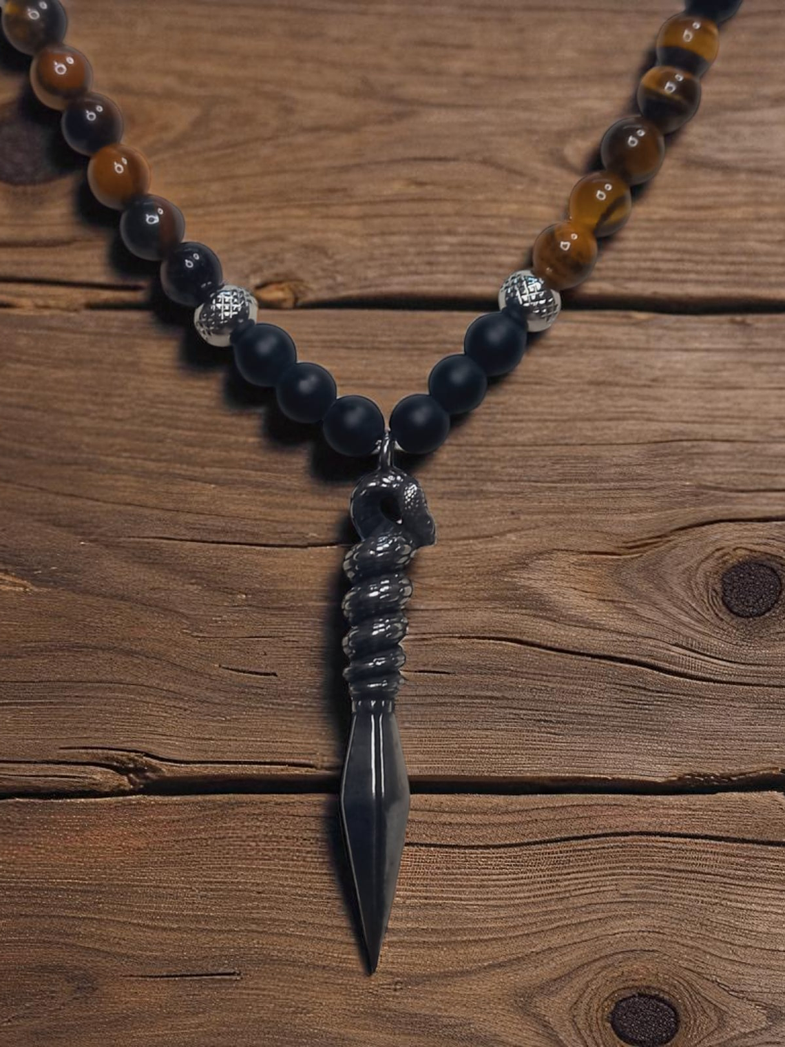 Collar con Colgante en acero diseño tribal 2