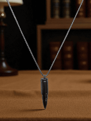 Collar con Colgante en acero diseño bala