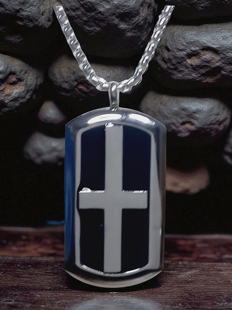 Collar con Colgante en acero diseño cruz enmarcada 1