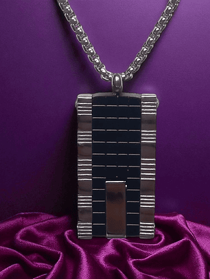 Collar con Colgante en acero diseño geométrico