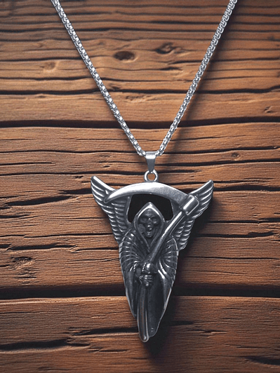 Collar con Colgante en acero diseño de la Parca o Segador