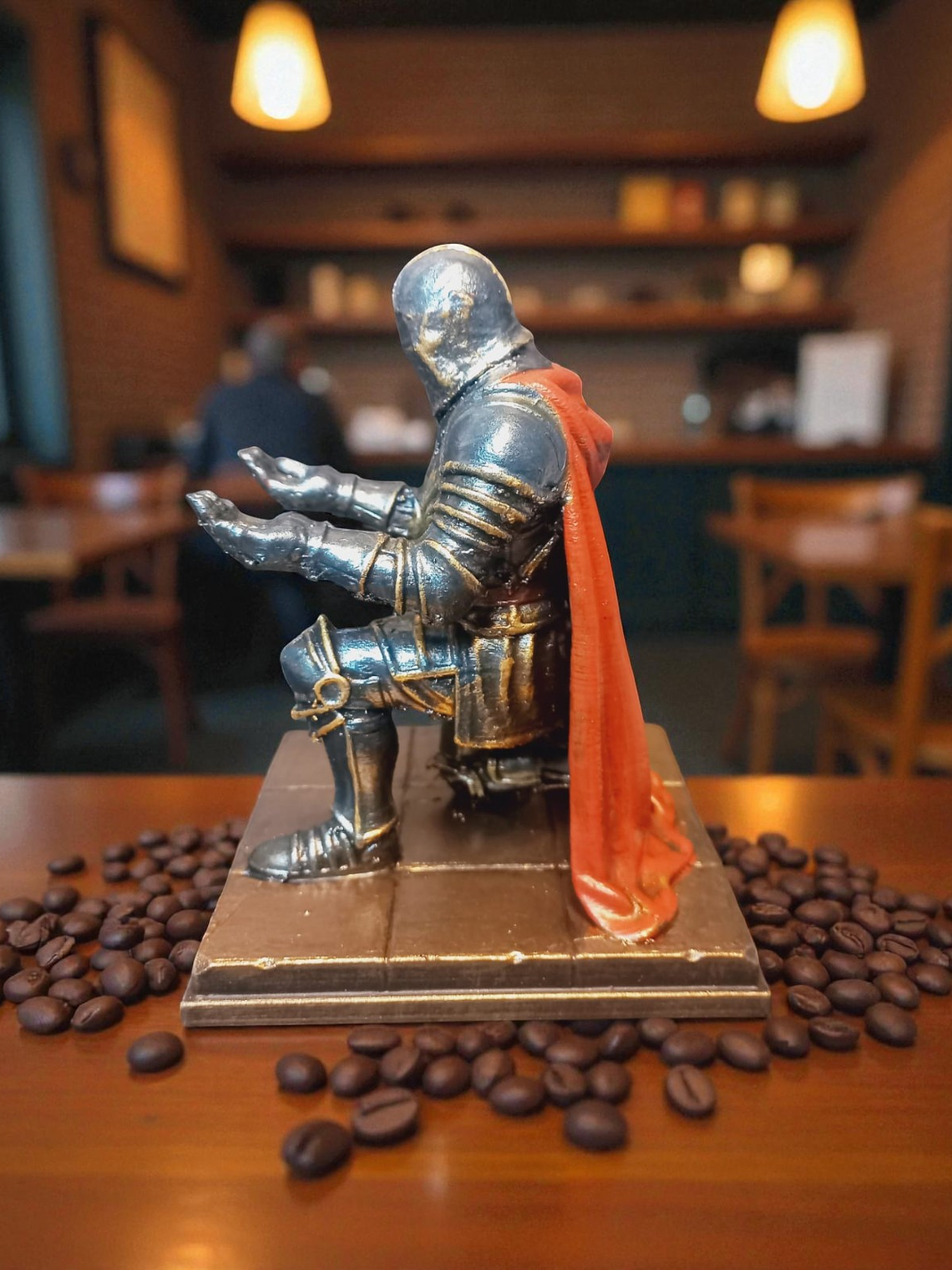 Porta Lápiz caballero y escudo 13cm 3