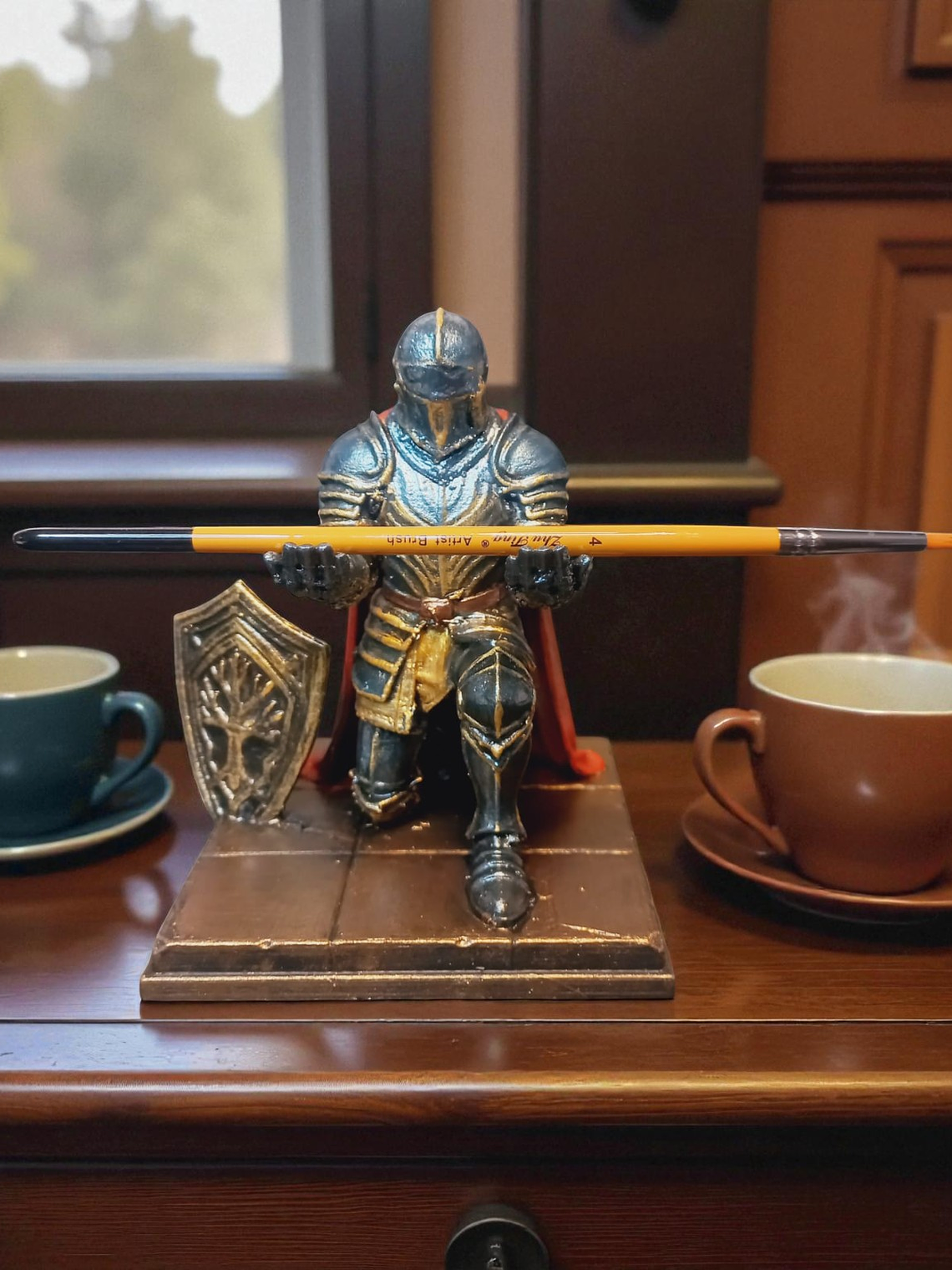 Porta Lápiz caballero y escudo 13cm 1