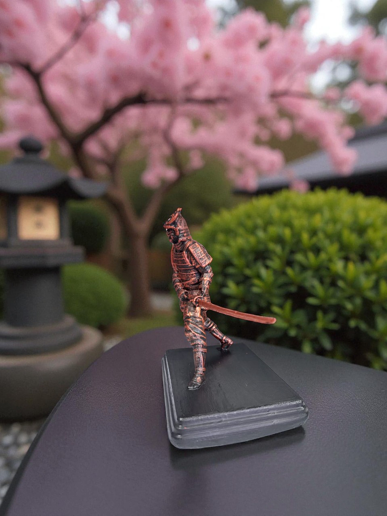 Figura Samurái Katana Larga color cobre 11.5cm 5