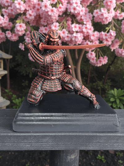 Samurái Arrodillado color cobre 17.5cm