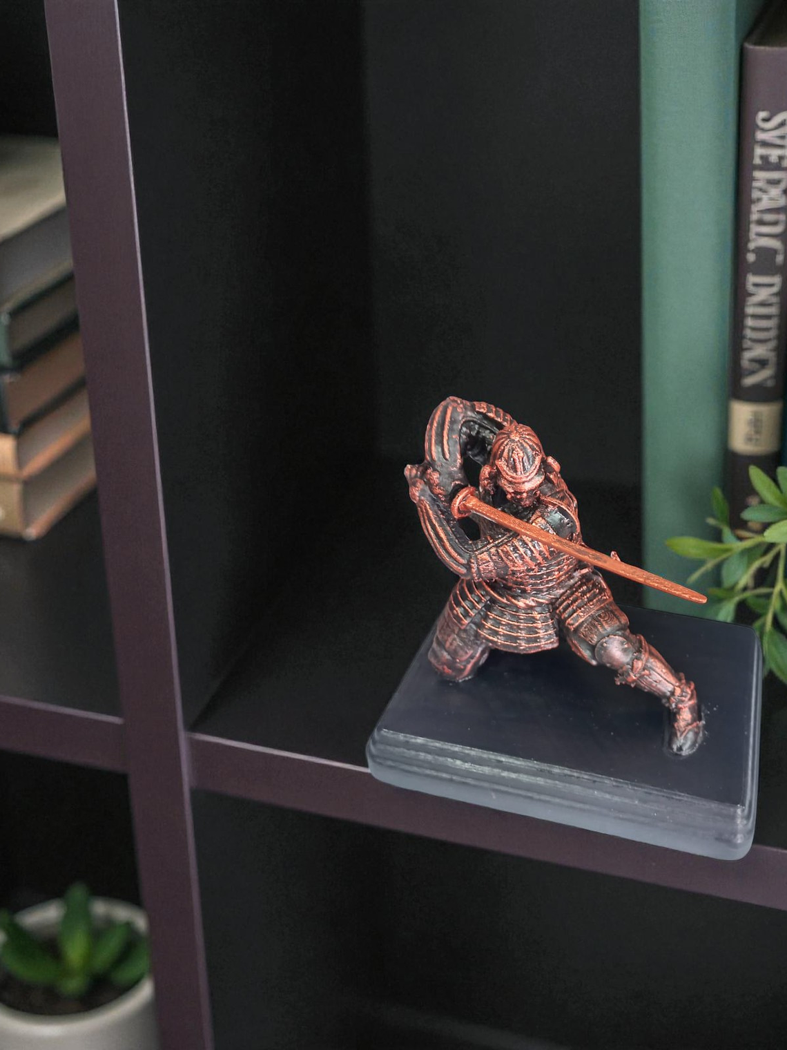 Samurái Arrodillado color cobre 12cm 5