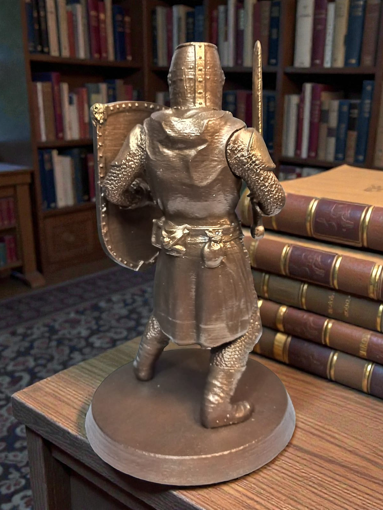 Figura Caballero Cruzado UC color Bronce 16.5cm 2