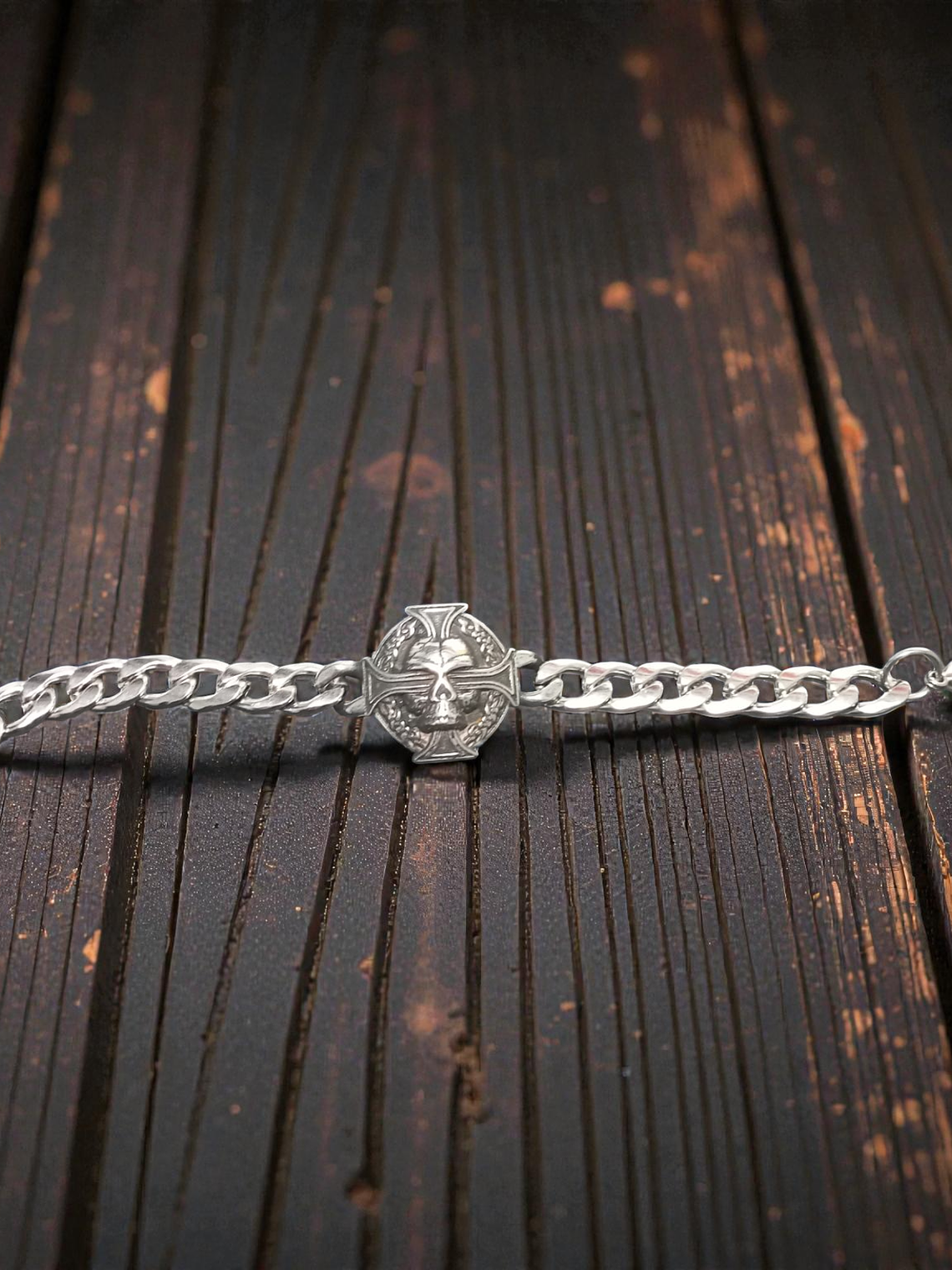 Pulsera de acero calavera incrustada 21cm 2