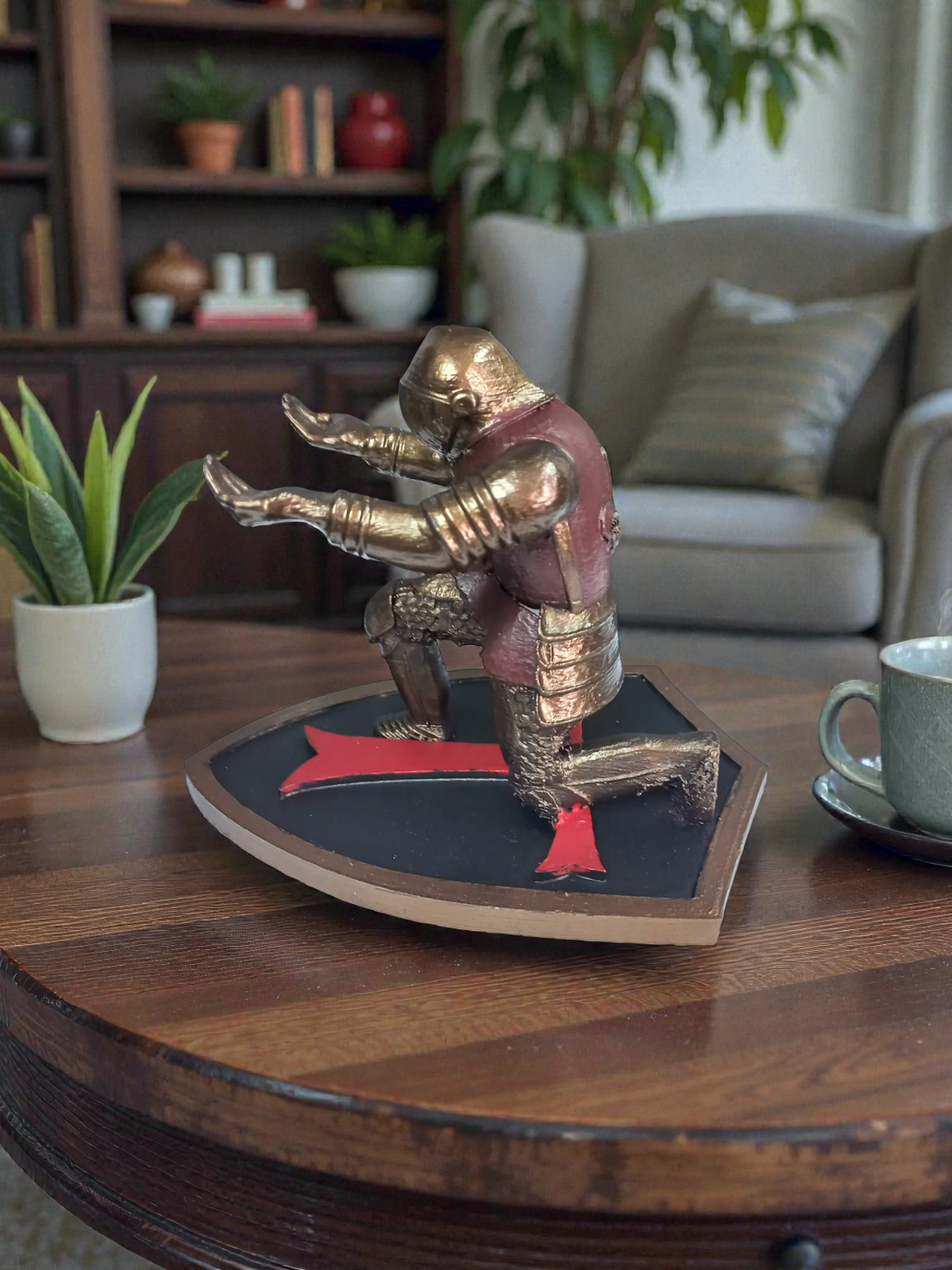 Porta Lápiz Caballero flor de lis base cruz templaria 13cm 4