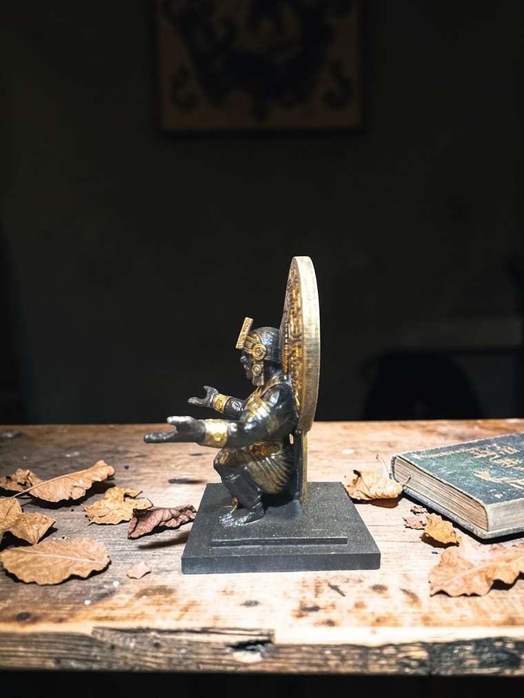 Portalápiz Guerrero en Calendario Azteca (o Piedra del Sol) 16cm 4