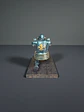 Portalápiz Caballero Flor de Lis sobre Piso de Castillo 13 cm - Miniatura 4