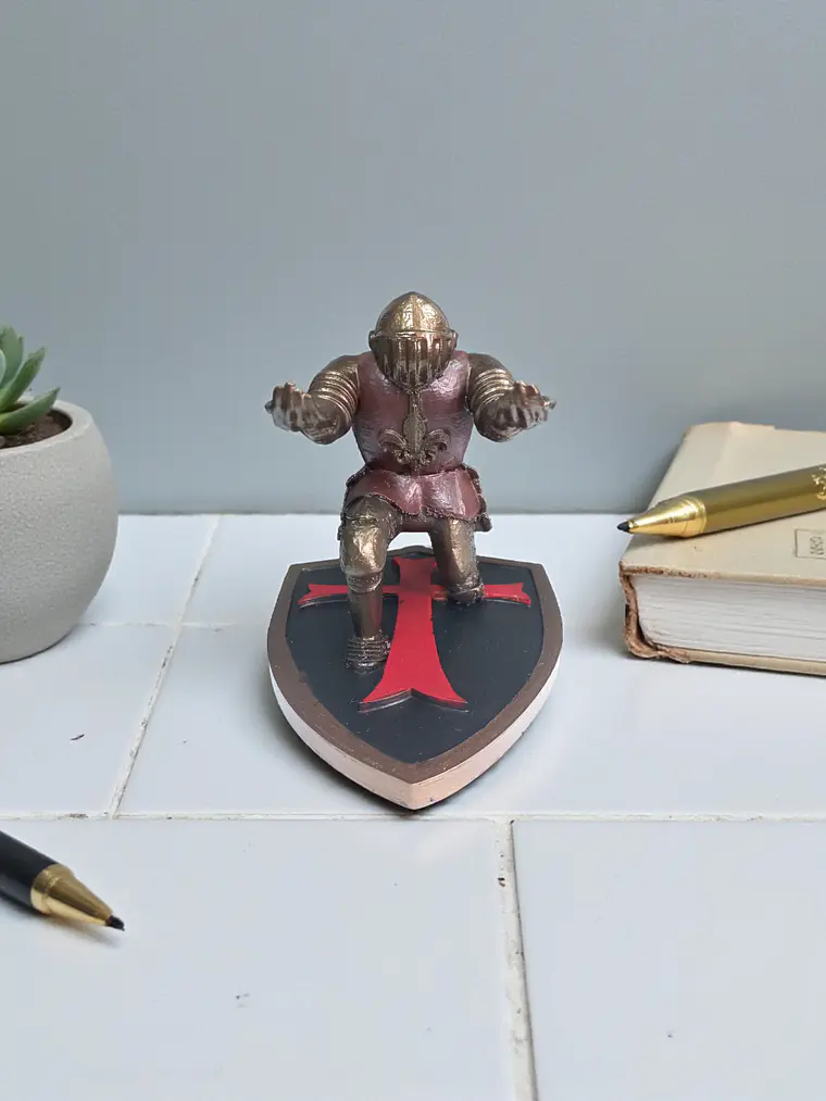 Portalápiz Caballero Flor de Lis con Cruz Templaria 13 cm 5