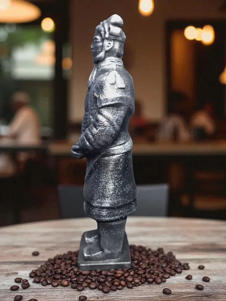 Figura Guerrero de Terracota Alto Oficial 15 cm – Acabado Plata Envejecida 2