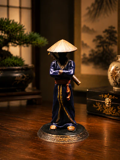 Figura Samurái Ronin de Pie 16 cm – Acabado Policromía