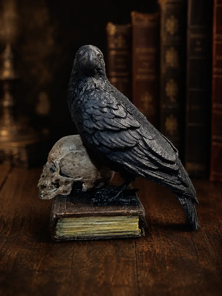 Figura Decorativa Cuervo del Umbral – Libro y Calavera 11 cm 2