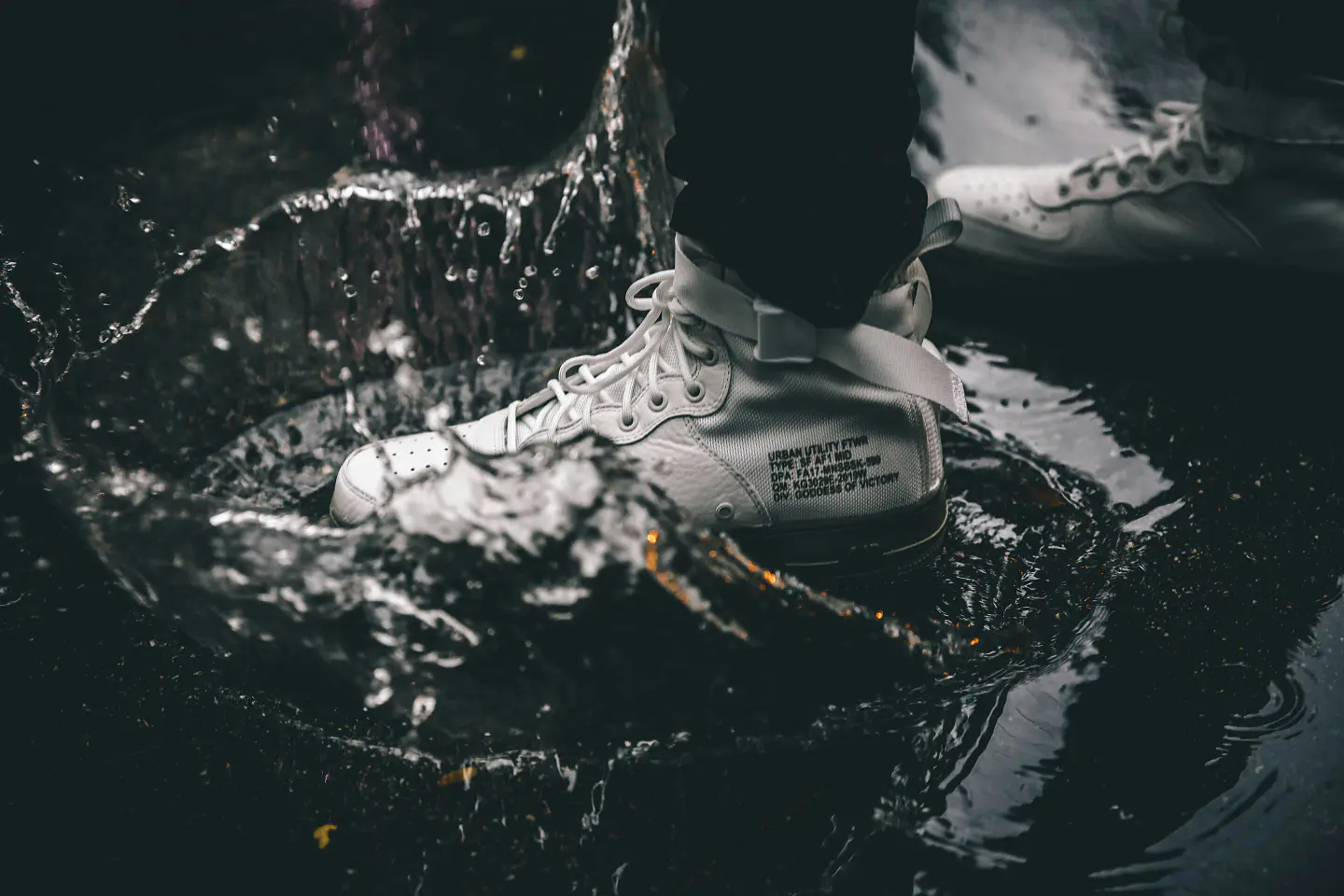 ULTIMATE SNEAKERS