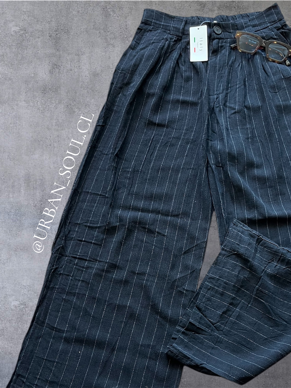 Pantalón negro líneas 2