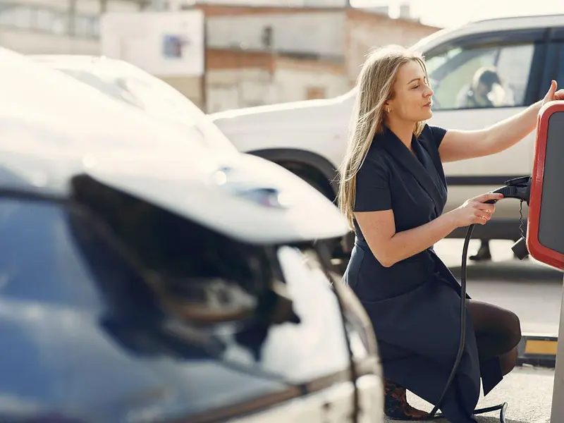 ¿Cómo elegir la mejor batería de litio para mi automóvil eléctrico?