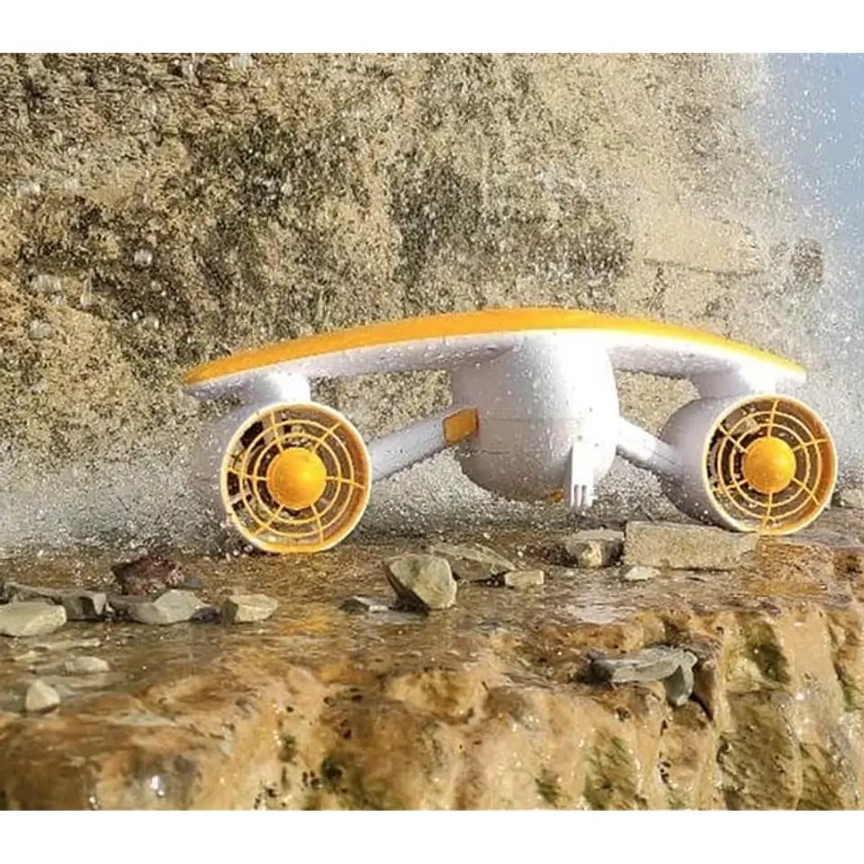 W7 Underwater 4