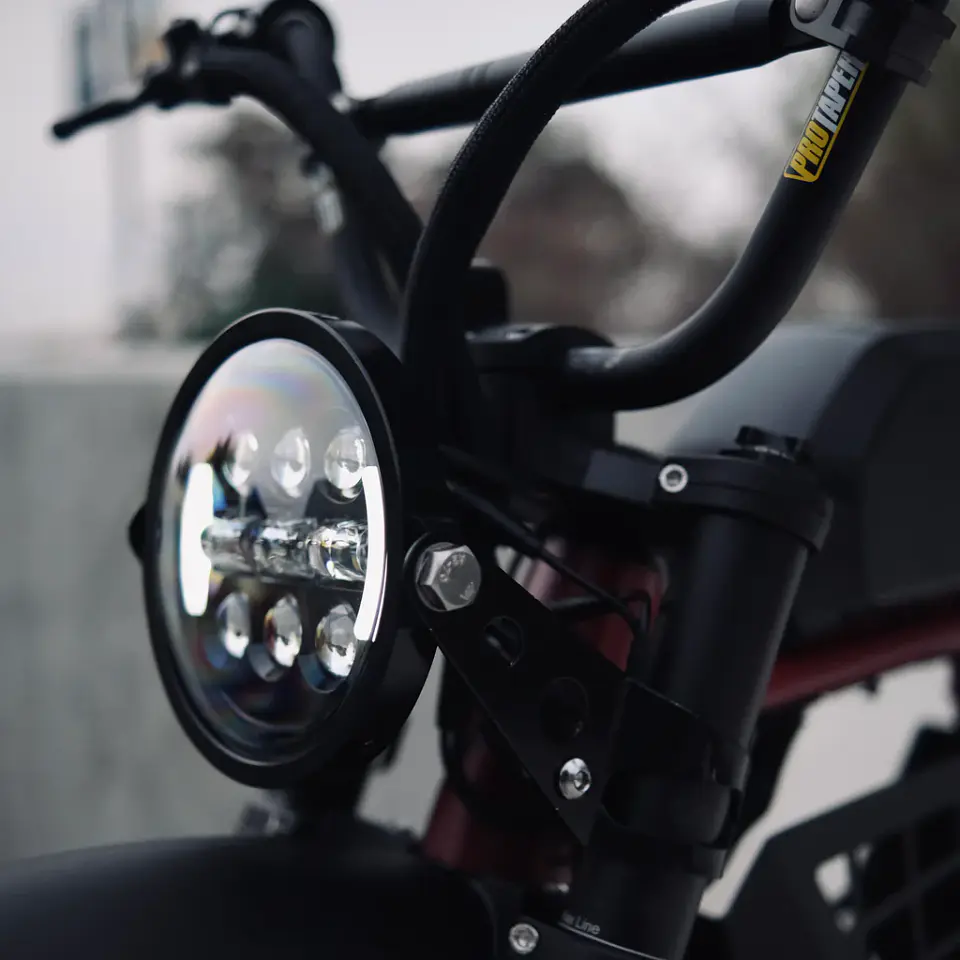 Foco delantero LED ARC Loomenade (RX) 2