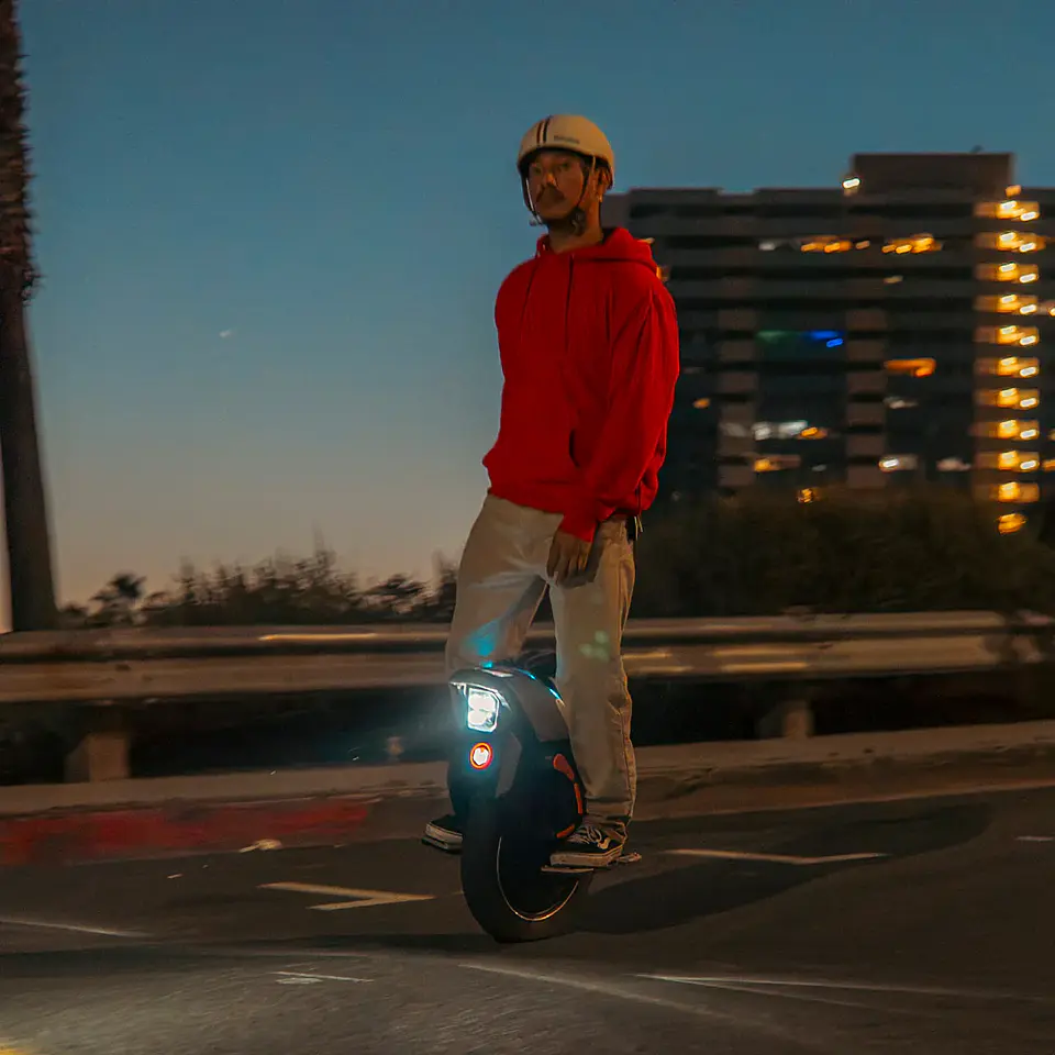 INMOTION V12S 9