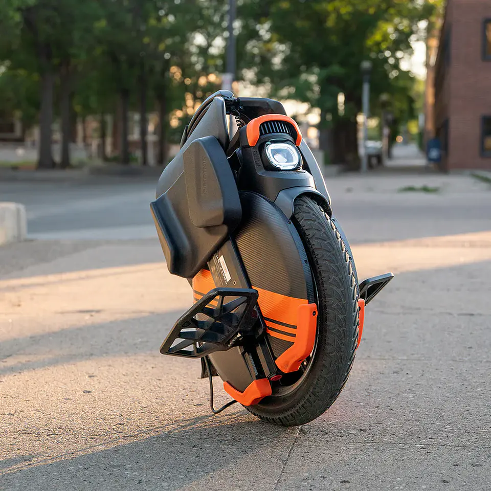 INMOTION V11Y 6
