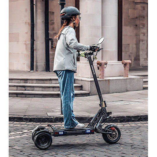 C5 Three Wheeled - Image 4