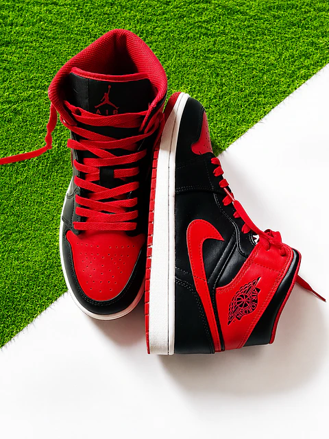 Jordan Mid 1 rojas
