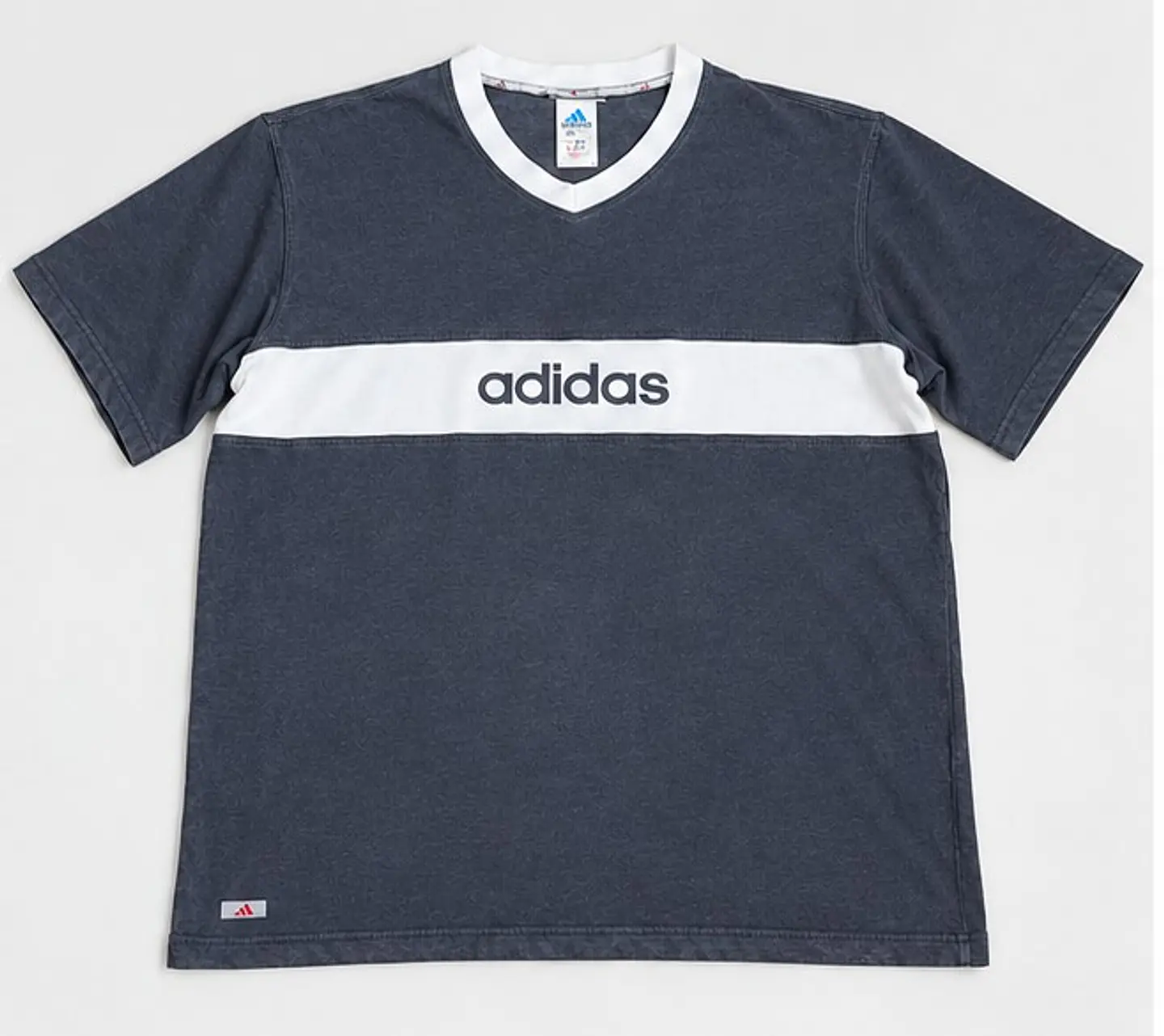 Camisa adidas. Manga corta L 1
