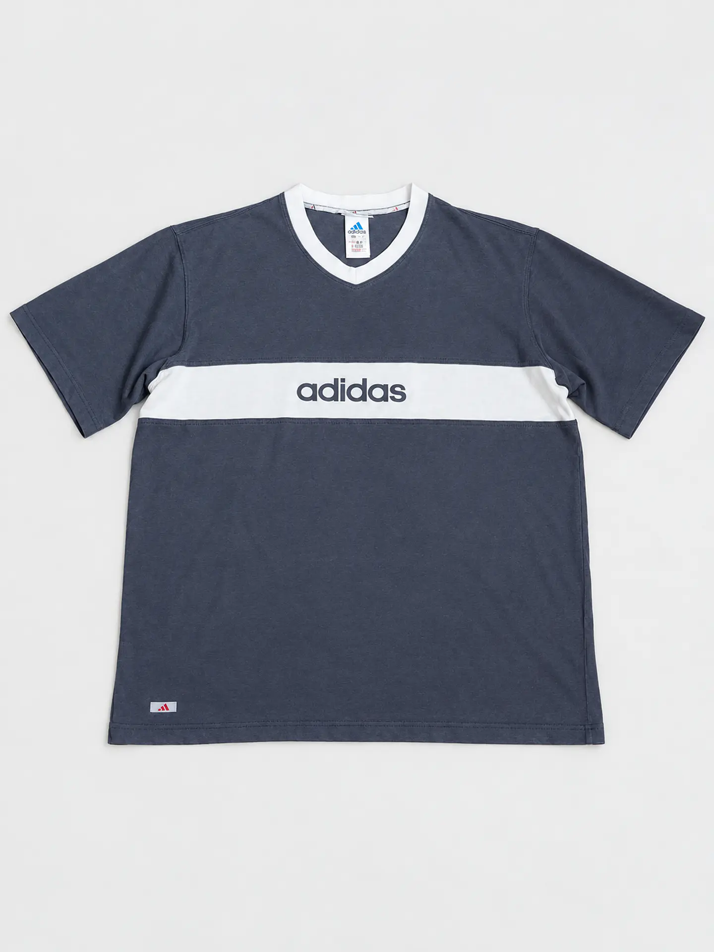 Camisa adidas. Manga corta L 3
