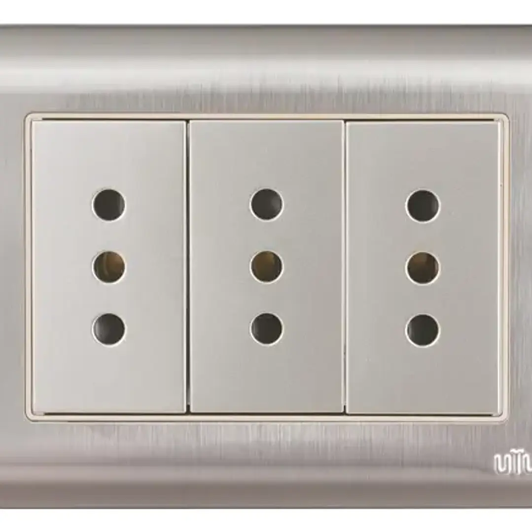 Enchufe Triple 10A ACERO-INOX Curvo UyusTools 1