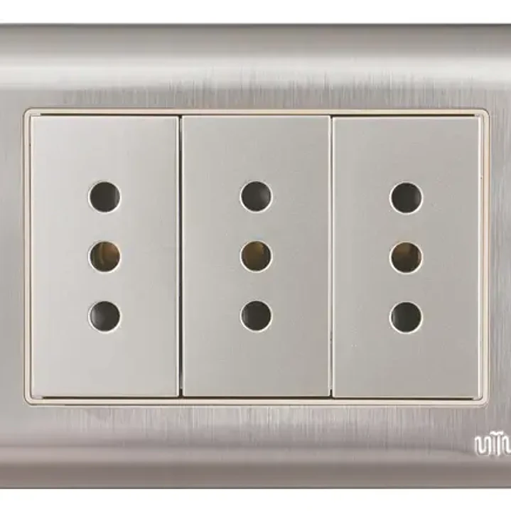 Enchufe Triple 10A ACERO-INOX Curvo UyusTools 1