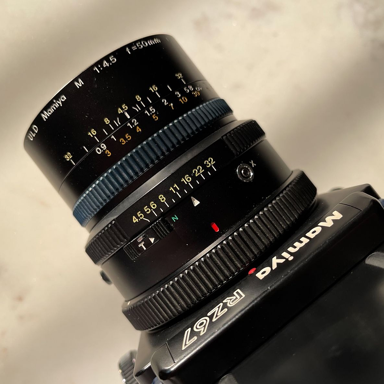 Mamiya RZ67 + Lente ULD Mamiya M 50mm f4.5 6