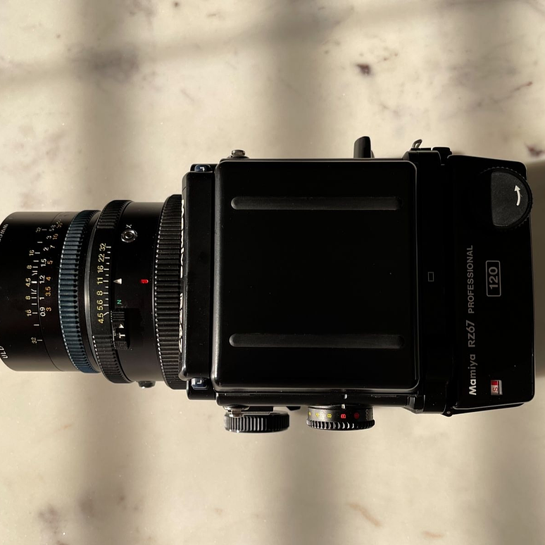 Mamiya RZ67 + Lente ULD Mamiya M 50mm f4.5 8