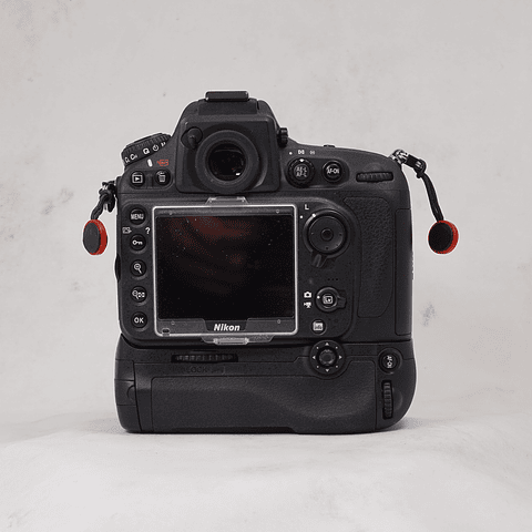 Nikon D800 + Grip MB-D12 - Usado