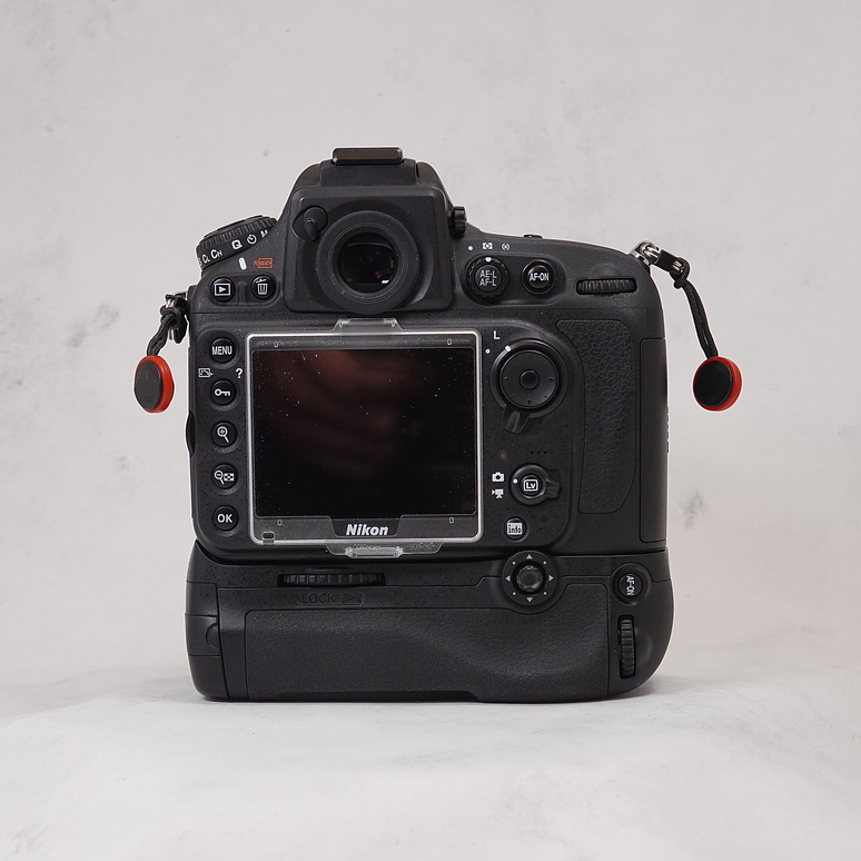 Nikon D800 + Grip MB-D12 - Usado 3