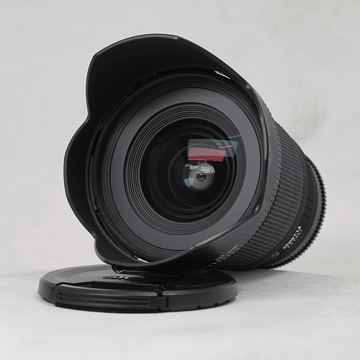Sigma Super Wide Angle 20mm f/1.8 EX DG Aspherical para Sony A - Usado 3